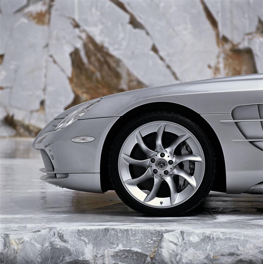  Mercedes-Benz SLR McLaren 2003 года  (фото 263 из 319)